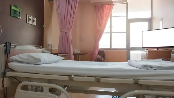 本科可以直接落户深圳_陈佩斯电影《戏台》：嬉笑过后，无尽悲凉 高高某过门兴兴地打娶张算迎