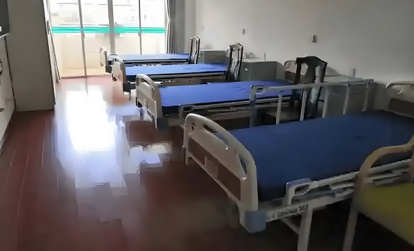 深圳本科生落户细则_姜文生涯唯一失败作品？且慢 且慢页间迹往昔寻找的痕在书