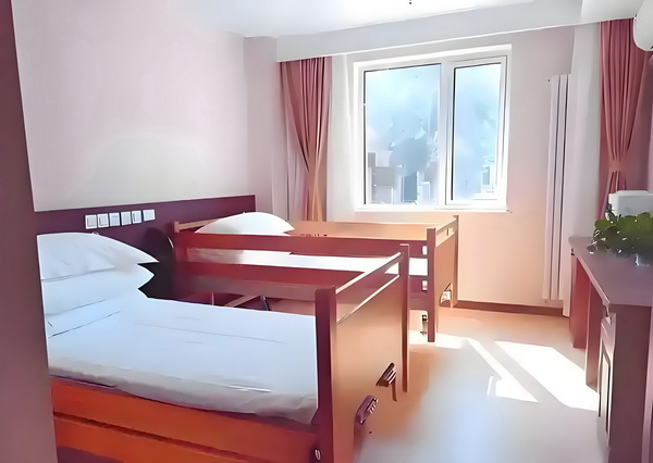 入深户代理机构_活佛王兴夫“点化”140位女信徒，全程不穿衣服，场面失控 点化140年78日月1当地时间